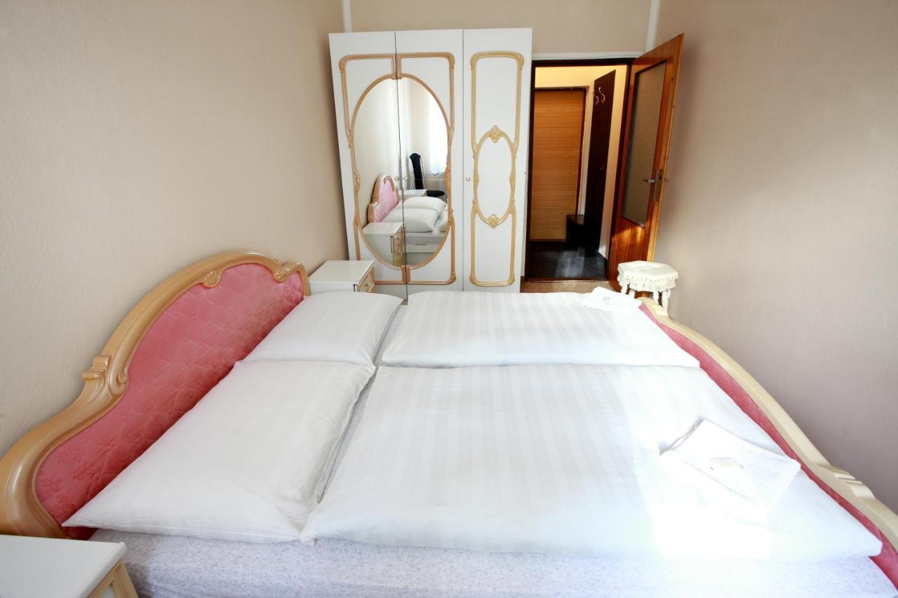 Hotel Slavie Klášterec nad Ohří Kültér fotó